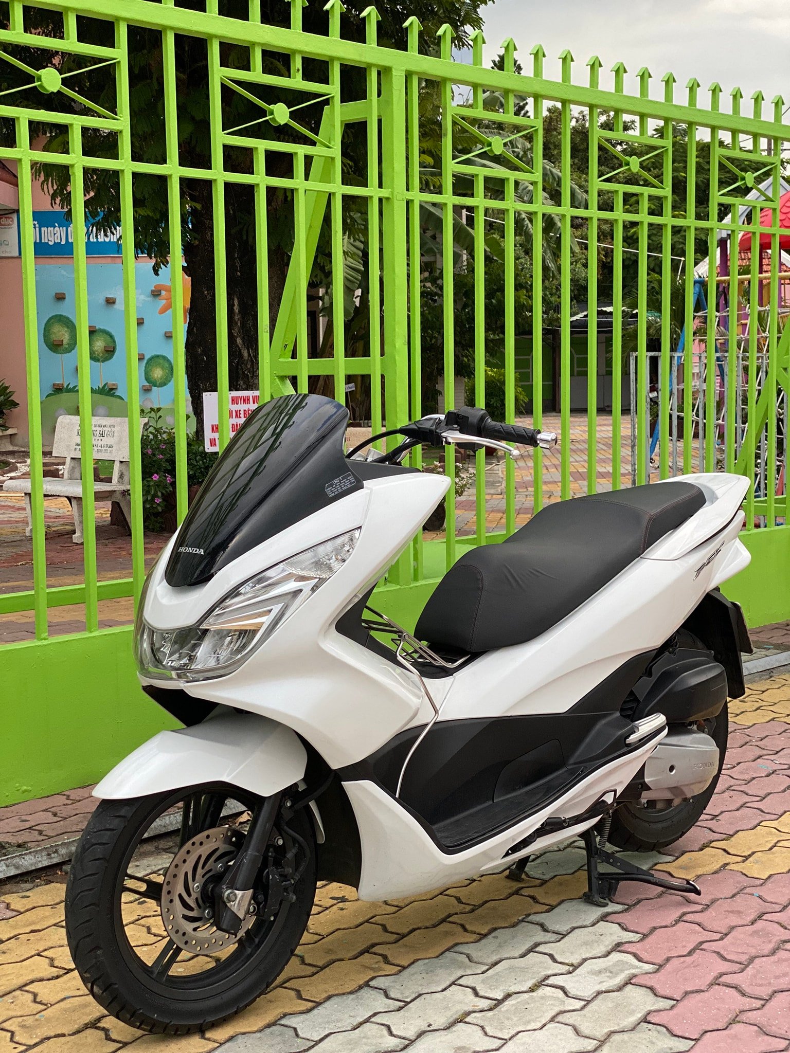 Honda PCX 125 White